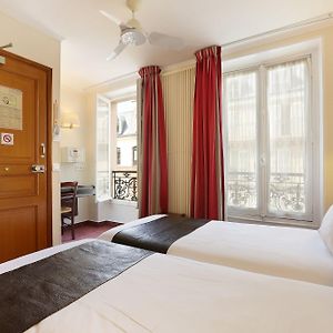Habitación Clásica con 2 Camas Individuales